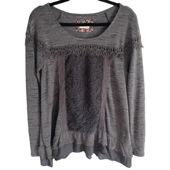 Meadow Rue | Medium Purple/Dark Grey‎ Detailed Lacey Top - Picture 2 of 6